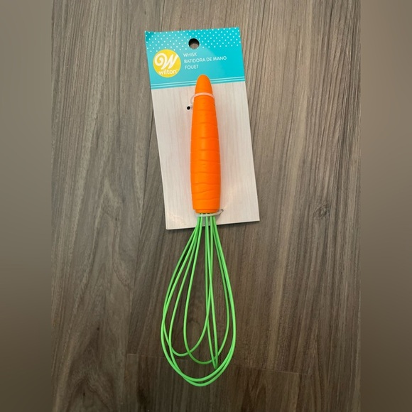 Wilton Orange and Green Carrot Whisk-NWT - Picture 1 of 3